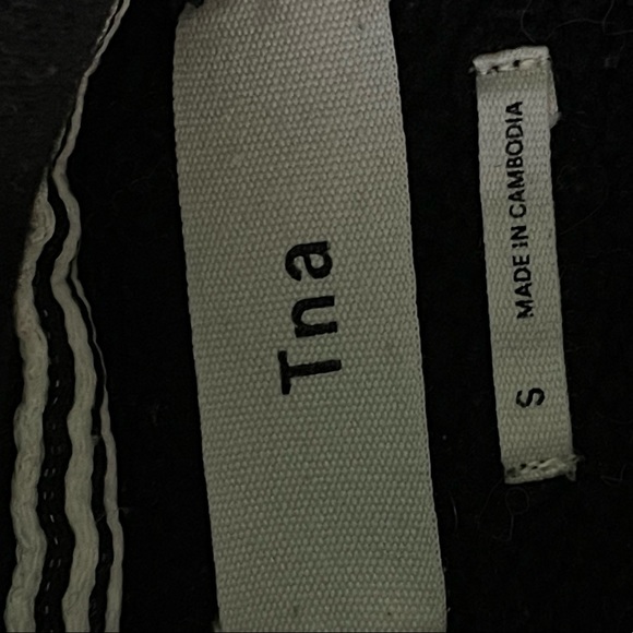 TNA sweater - Picture 2 of 2